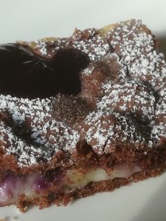 Áfonyás krémes, gluténmentesen, áfonyaöntettel recept fotója