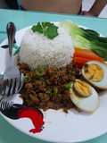 ​​หลู่โร่วฟ่าน(หมูสับพะโล้ราดข้าว)