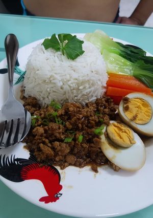 รูปของ ​​หลู่โร่วฟ่าน(หมูสับพะโล้ราดข้าว)