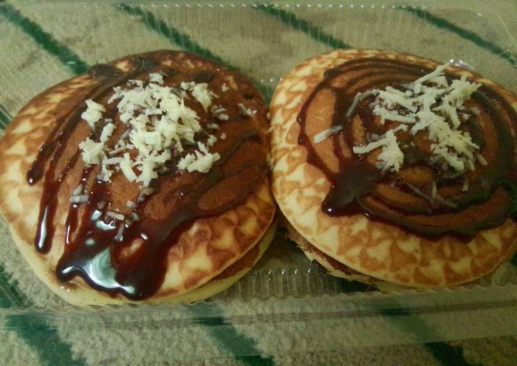 Bagaimana Membuat Dorayaki Coklat Keju Anti Gagal