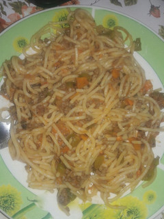 Una foto de Fideos con tuco!
