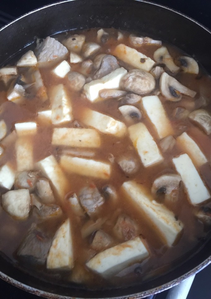 Una foto de Champiñones con carne