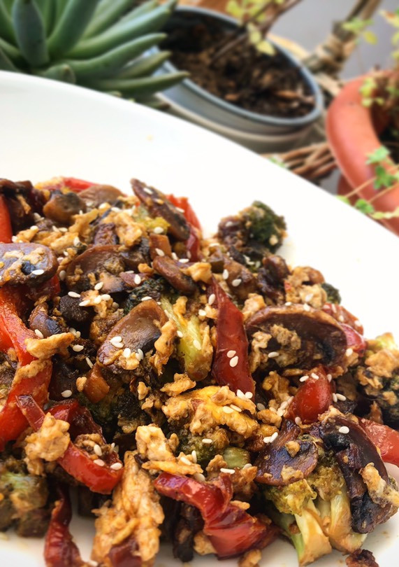 Una foto de Revuelto de verduras con Soja y sésamo