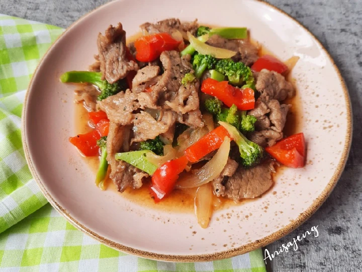 Cara Mudah Membuat Resep 49. Brokoli Sapi Lada Hitam Anti Ribet, Mantap Sekali