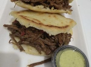 Una foto de Arepa venezolana