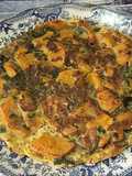 Tortilla de batata, espinacas y cebolla morada