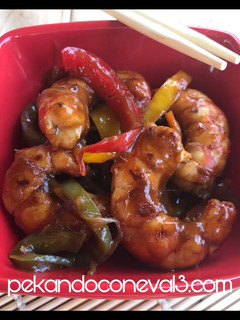 Una foto de Wok de langostinosy verduras en salsa de soja
