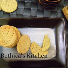 A picture of Kids Lunch Box Meal - Baked Mathri.