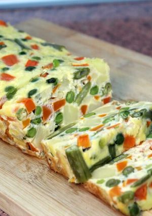 Foto principal de Tortilla de colores o Tortilla de verduras al horno
