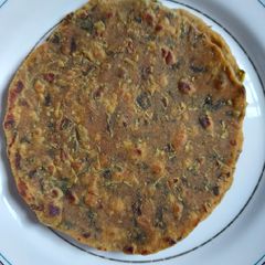 Methi paratha A picture of Methi paratha.
