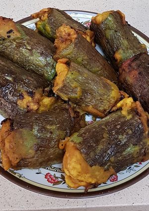 A picture of Stuffed snake gourd.