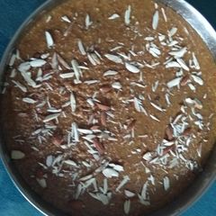 A picture of Danedar besan burfi.