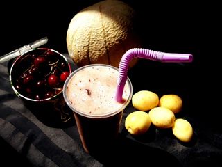 آب طالبی با گیلاس و زردآلو