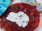 Una foto de sopa borsch