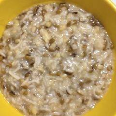 A picture of Dal khichdi.