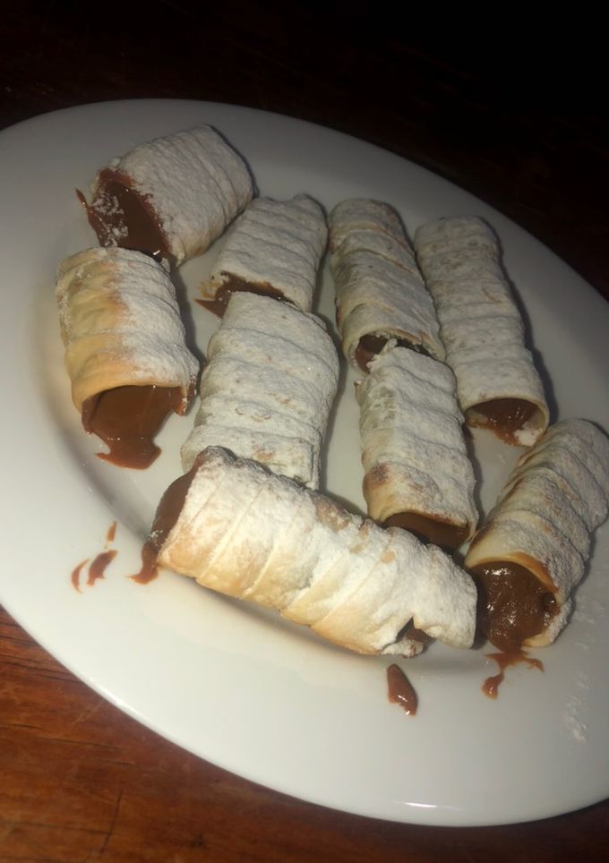 Una foto de Cañoncitos de dulce de leche con muy pocos ingredientes!