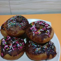 A picture of Festive Doughnuts.