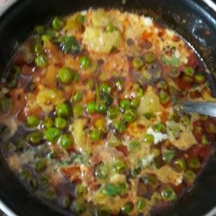 A picture of Aalu Matar without Onion.