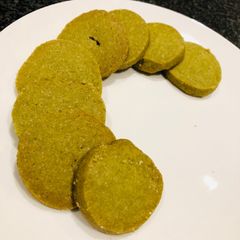 A picture of Green tea (matcha) cookies.