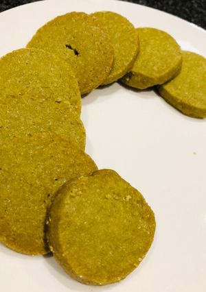 A picture of Green tea (matcha) cookies.
