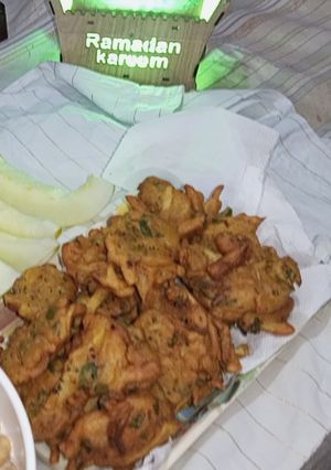 A picture of Vegetable pakoray.