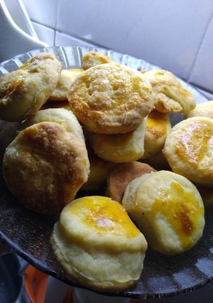 Una foto de BIZCOCHITOS dulces y salados (CON 2 INGREDIENTES) súper fácil