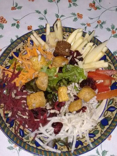 Una foto de Ensalada completa. ॐ