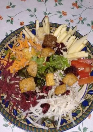 Una foto de Ensalada completa. ॐ