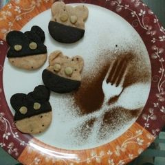 A picture of Eggless salted mickymouse cookies.
