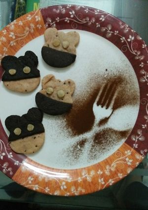 A picture of Eggless salted mickymouse cookies.