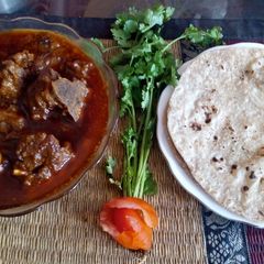 A picture of Pakistani mutton korma.