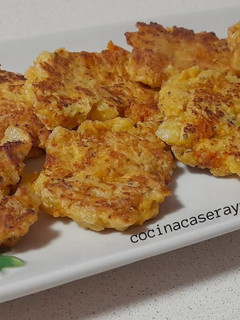 Una foto de Tortillitas de chorizo