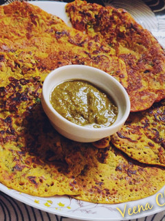बेसन का चीला(besan ka cheela recipe in hindi) रेसिपी मुख्य फोटो