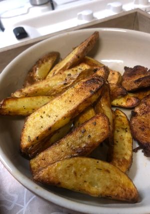 A picture of Homemade Air-Fried Potato Wedges.