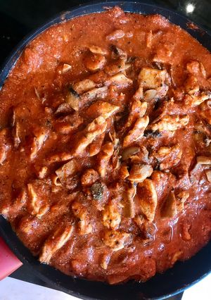 Paradicsomos csirkemell penne tésztával, avagy majdnem milánói 🍅🐤🍝🍷 recept fotója