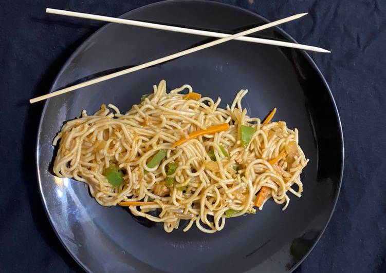 Recipe of Ultimate Spicy Schezwan Hakka Noodles