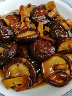 A picture of Fried Fresh Shiitake Mushrooms with Soy Sauce.