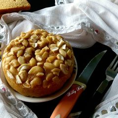 A picture of Pineapple,cashew bread steam cake.