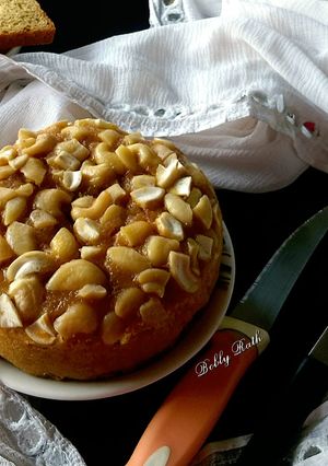A picture of Pineapple,cashew bread steam cake.