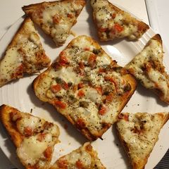 Pizza bread A picture of Pizza bread.