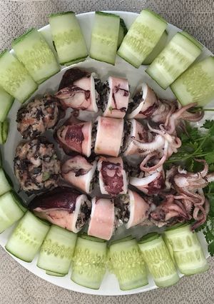 Hình của món Mực nhồi thịt.