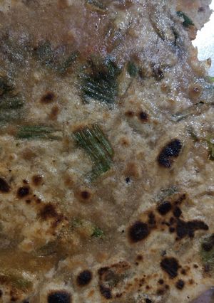 A picture of Green onion paratha.