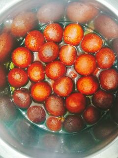 குலோப் ஜாமூன் (gulab jamun recipe in tamil) செய்முறை முக்கிய புகைப்படம்