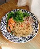 Phở sắn trộn tôm thịt