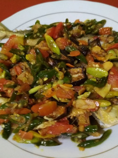 Foto resep Ikan Kembung Sambal Iris Pete