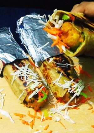 આલુ ફ્રેંકી(aloo frenky recipe in Gujarati) રેસીપી મુખ્ય ફોટો