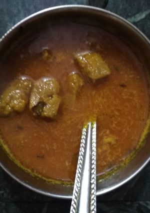 A picture of Talli hui kadhii.
