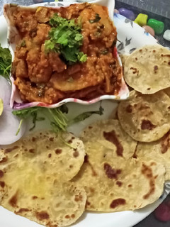 કાચા કેળા ની સબજી (Raw Banana Subji Recipe in Gujarati) રેસીપી મુખ્ય ફોટો
