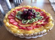 Una foto de tarta de cerezas