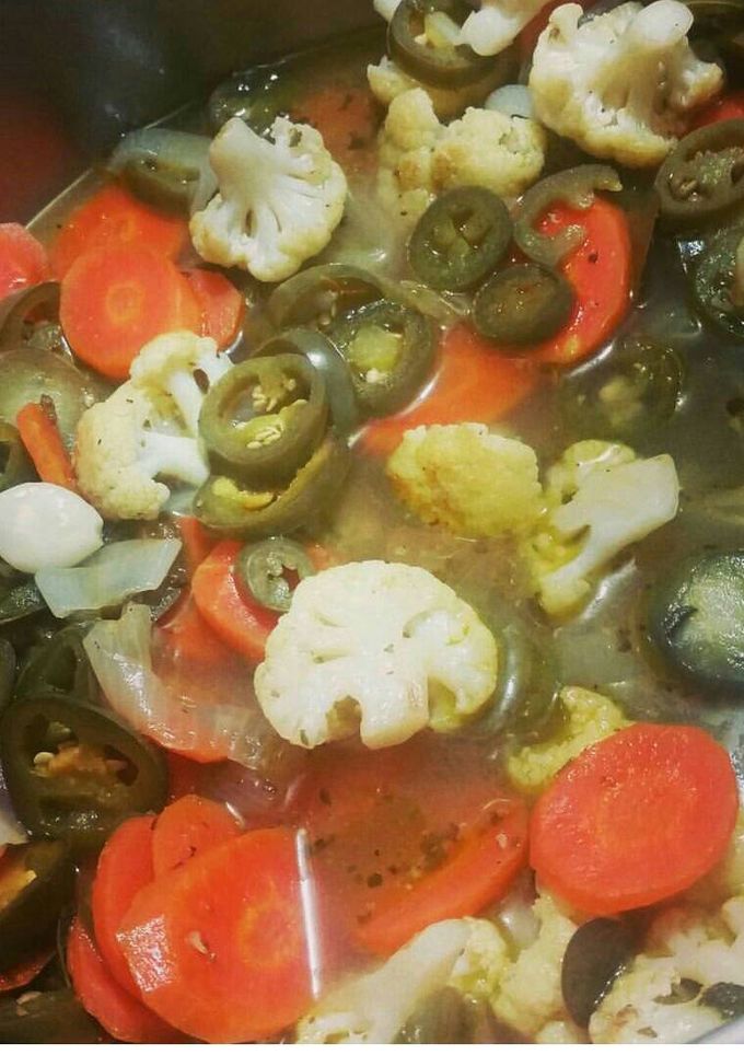 Una foto de Chiles en escabeche